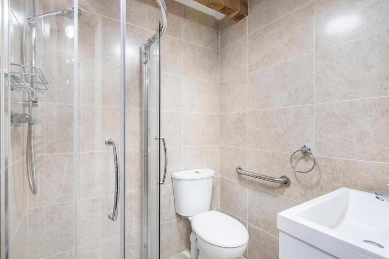 The Roost Group - The Coach House - Hot Tub Villa Gravesend Dış mekan fotoğraf