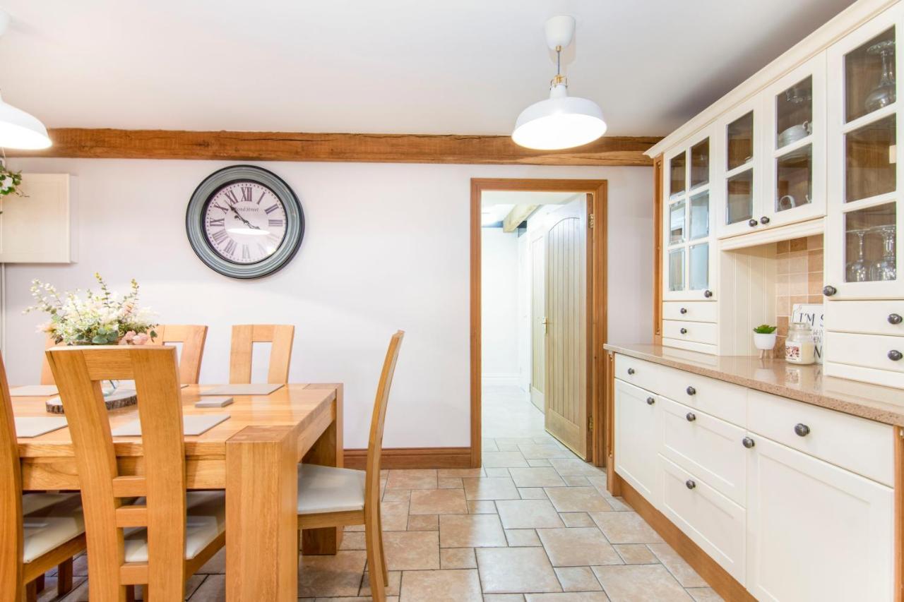 The Roost Group - The Coach House - Hot Tub Villa Gravesend Dış mekan fotoğraf