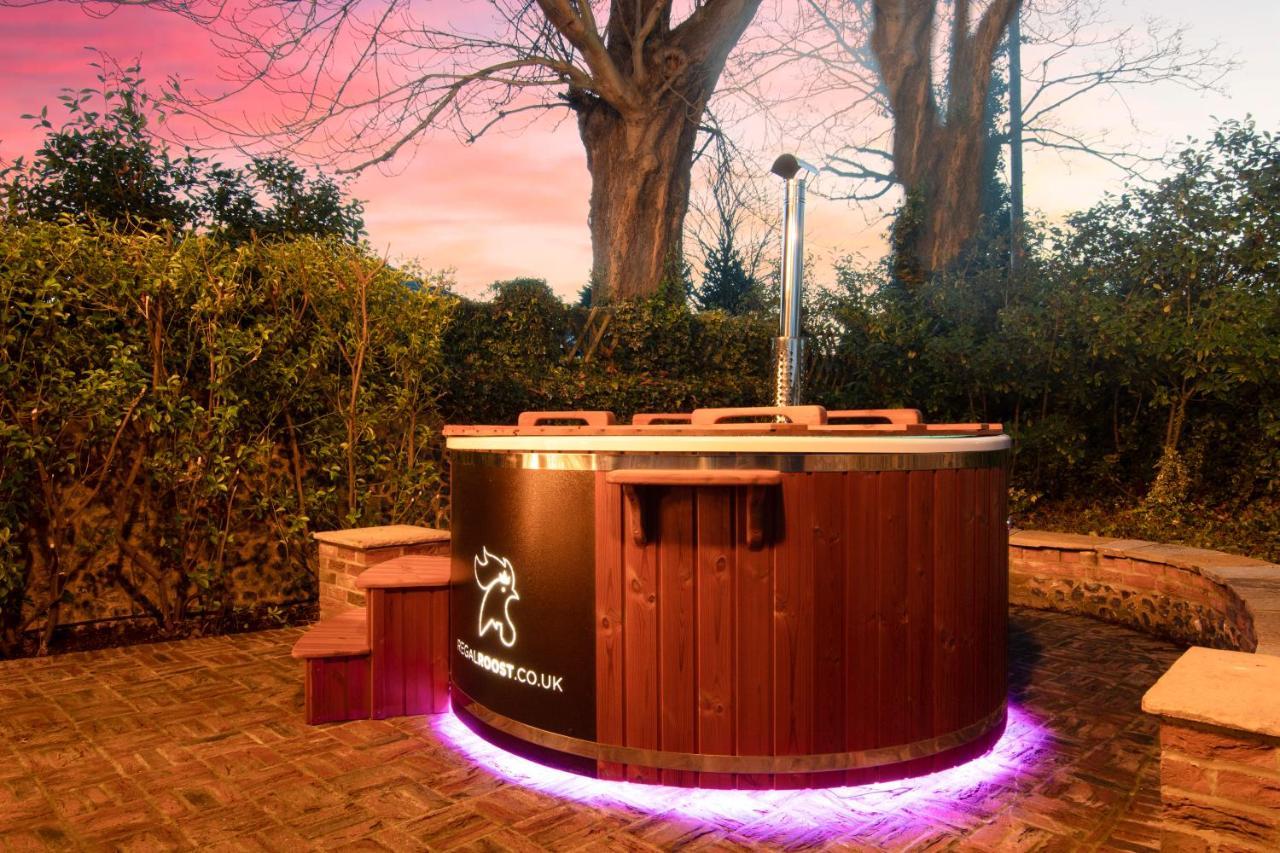 The Roost Group - The Coach House - Hot Tub Villa Gravesend Dış mekan fotoğraf