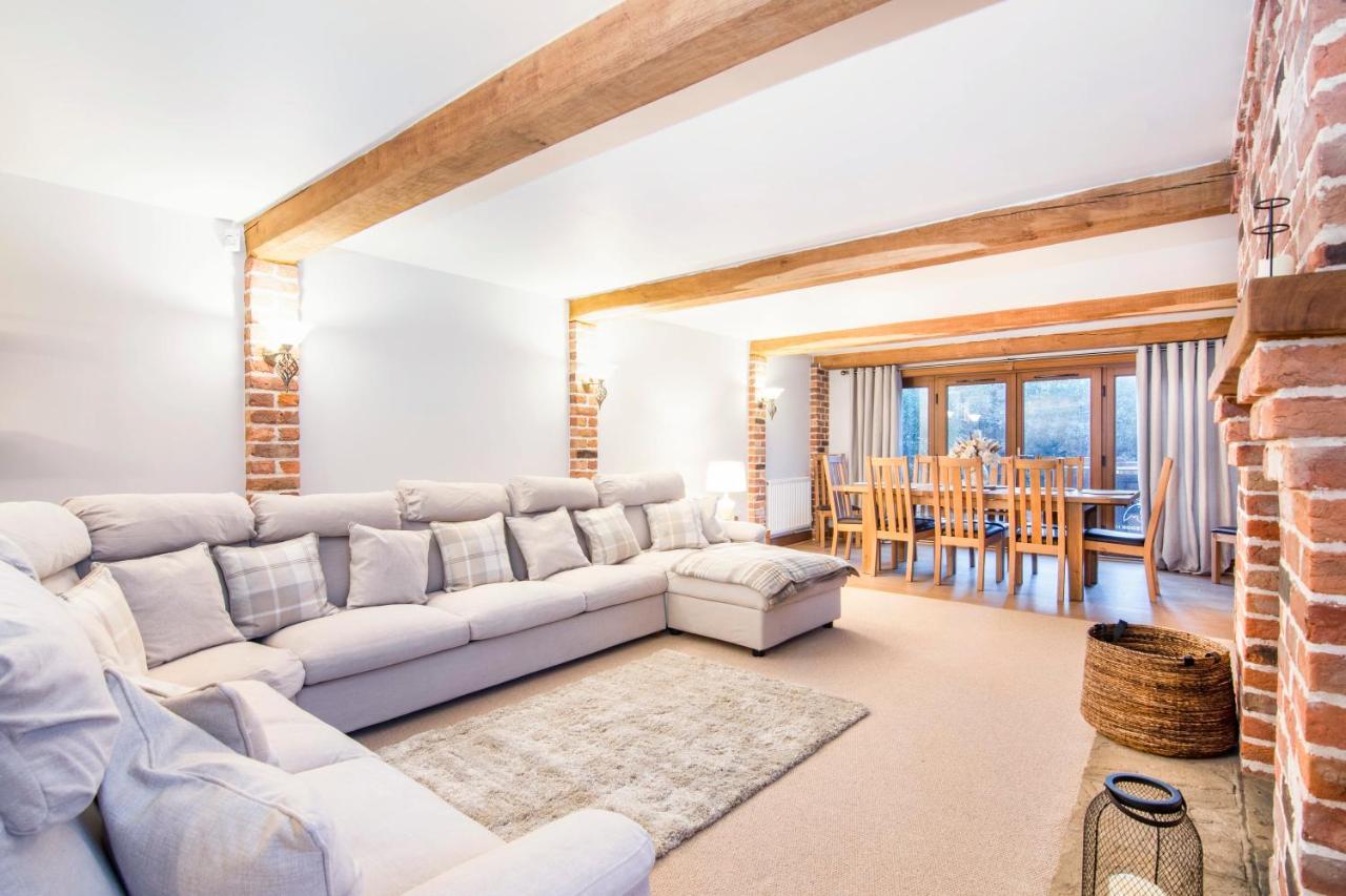 The Roost Group - The Coach House - Hot Tub Villa Gravesend Dış mekan fotoğraf