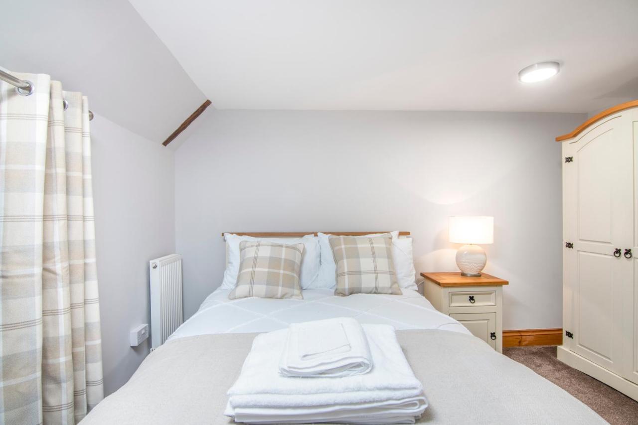 The Roost Group - The Coach House - Hot Tub Villa Gravesend Dış mekan fotoğraf