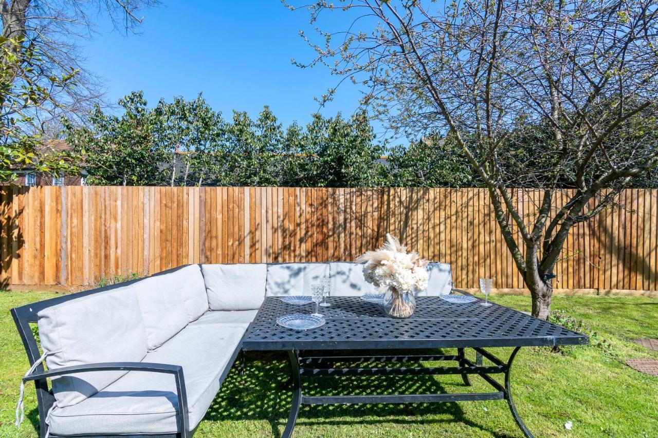 The Roost Group - The Coach House - Hot Tub Villa Gravesend Dış mekan fotoğraf
