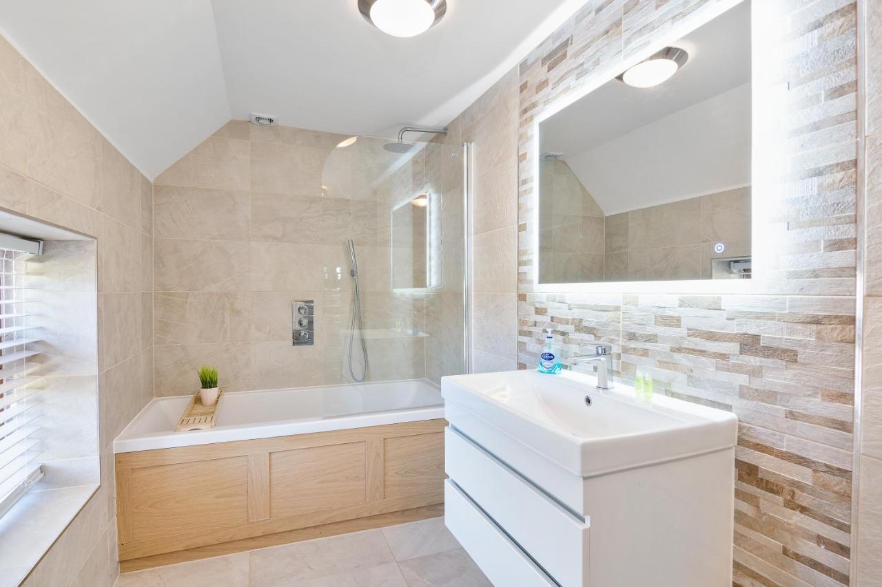 The Roost Group - The Coach House - Hot Tub Villa Gravesend Dış mekan fotoğraf