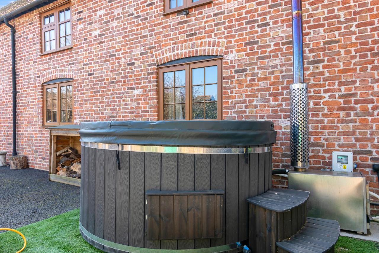 The Roost Group - The Coach House - Hot Tub Villa Gravesend Dış mekan fotoğraf